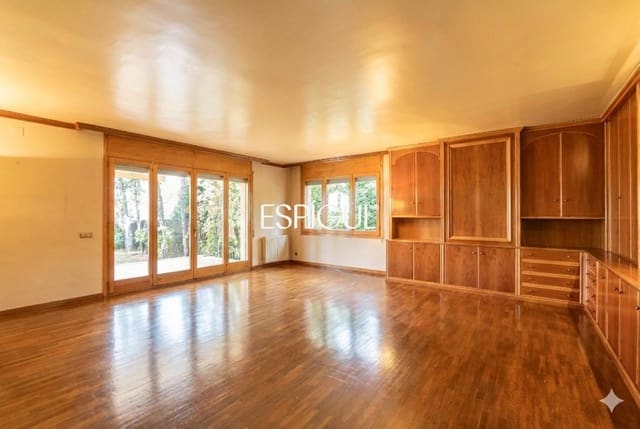 Chalet de 7 habitaciones en Sant Cugat del Vallès en venta con piscina garaje - 1.950.000 € (Ref: 10016135)