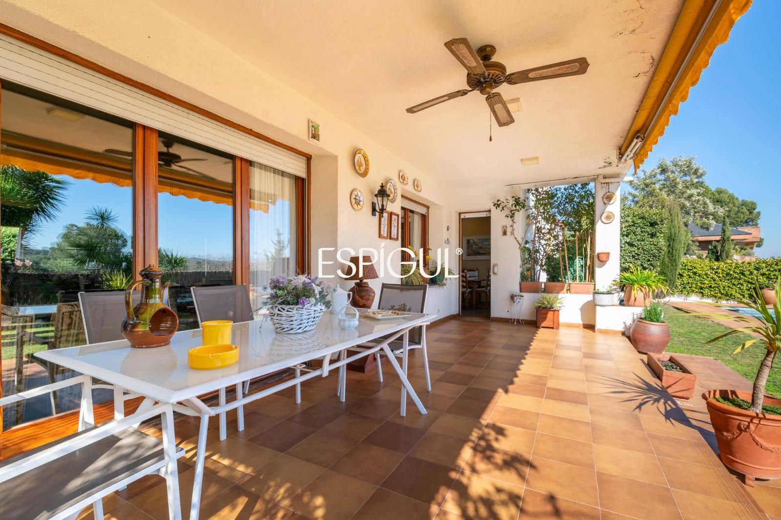 7 sypialnia Willa na sprzedaż w Sant Cugat del Valles z basenem garażem - 1 950 000 € (Ref: 10016135)