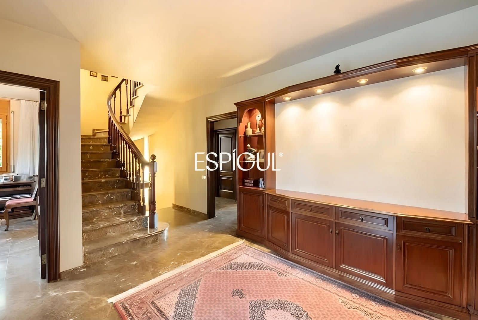 7 sypialnia Willa na sprzedaż w Sant Cugat del Valles z basenem garażem - 1 950 000 € (Ref: 10016135)