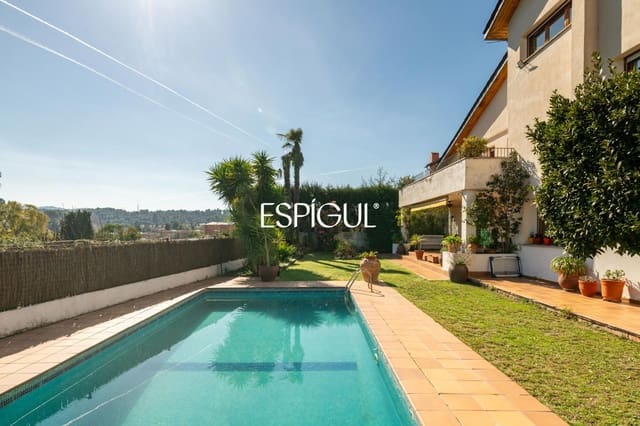 Chalet de 7 habitaciones en Sant Cugat del Vallès en venta con piscina garaje - 1.950.000 € (Ref: 10016135)