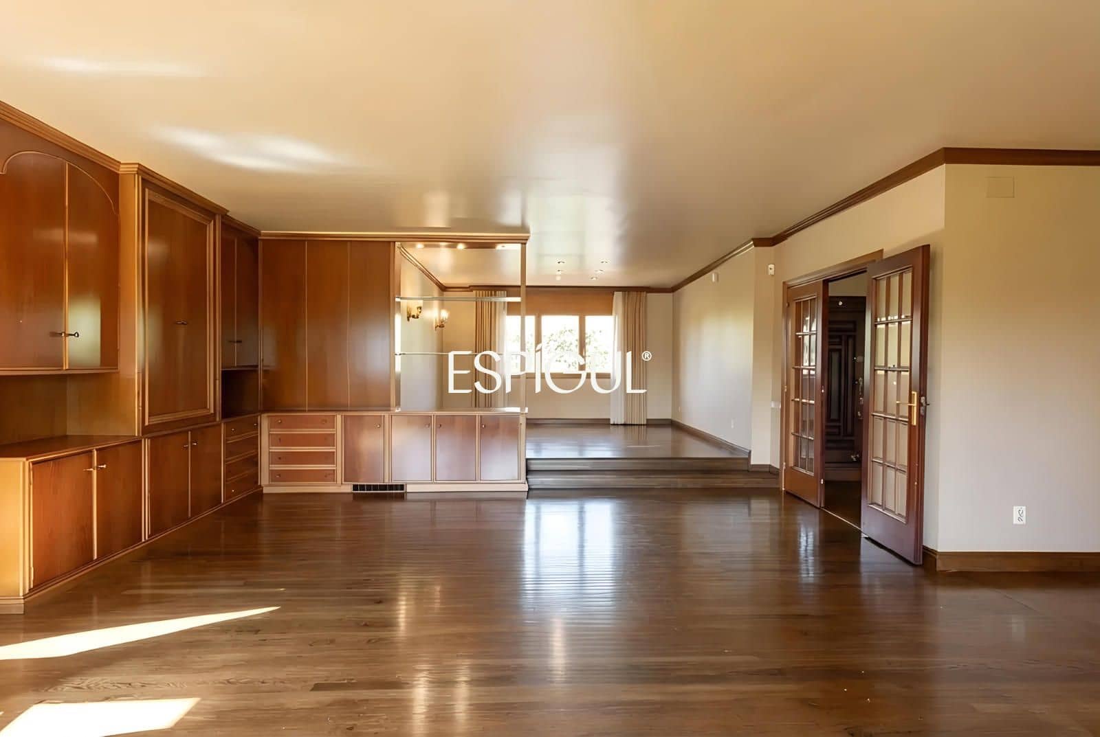 7 sypialnia Willa na sprzedaż w Sant Cugat del Valles z basenem garażem - 1 950 000 € (Ref: 10016135)