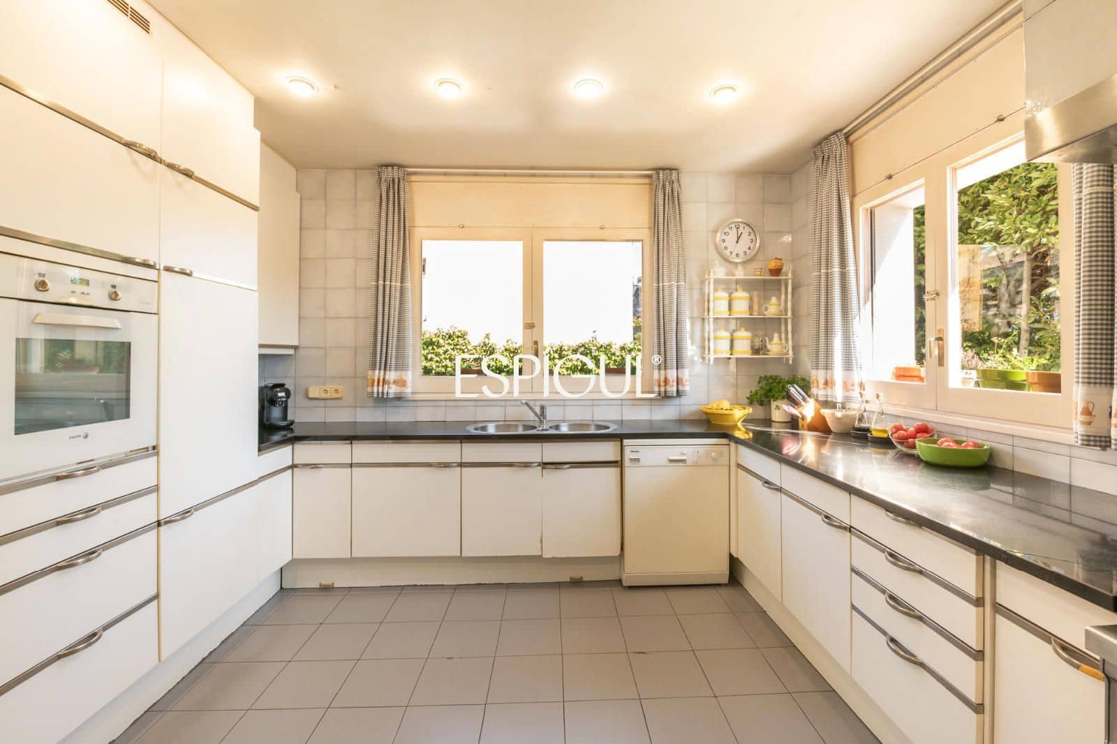 7 sypialnia Willa na sprzedaż w Sant Cugat del Valles z basenem garażem - 1 950 000 € (Ref: 10016135)