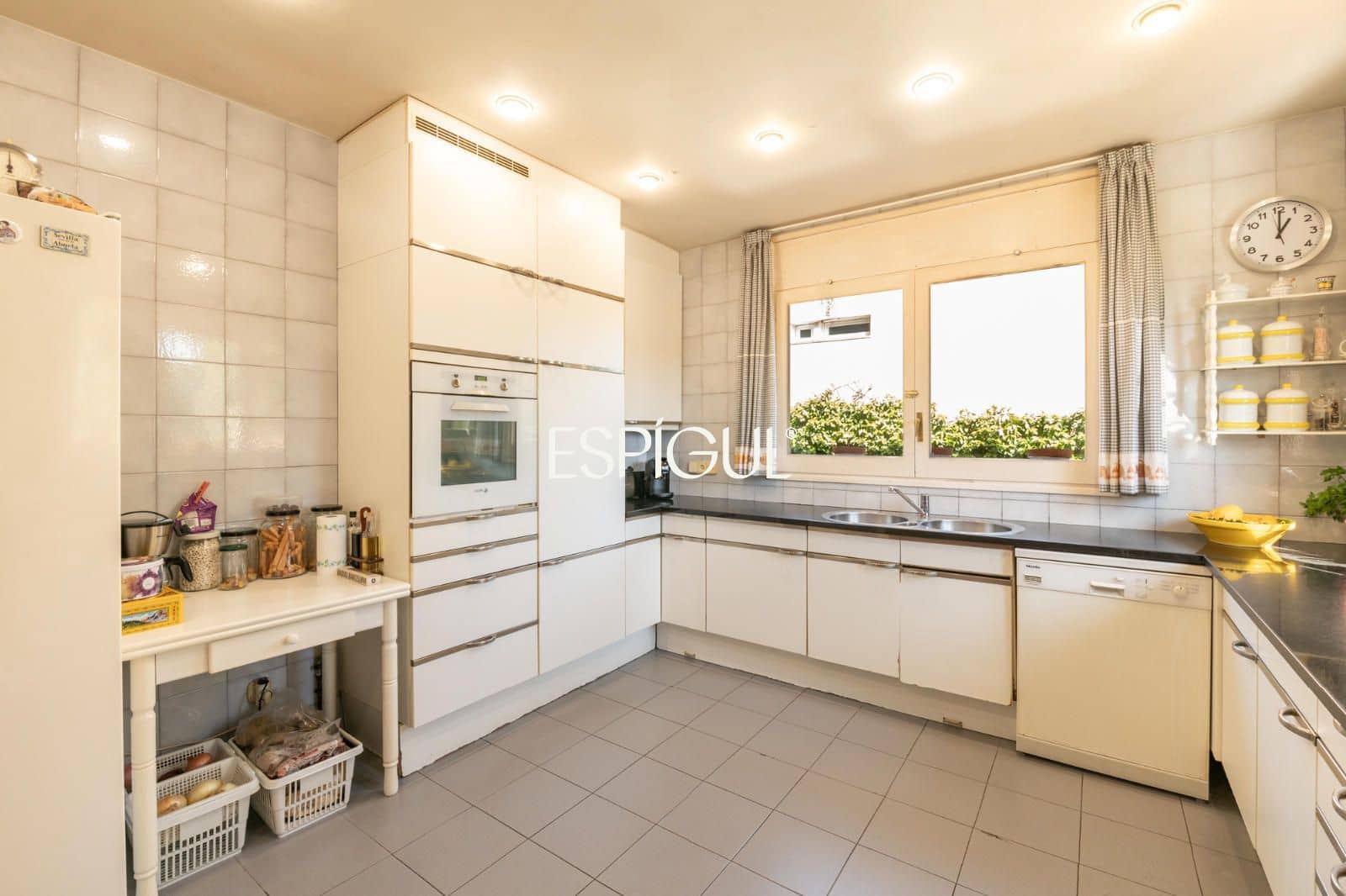 7 sypialnia Willa na sprzedaż w Sant Cugat del Valles z basenem garażem - 1 950 000 € (Ref: 10016135)