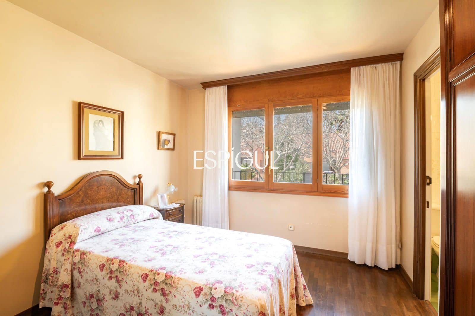 7 sypialnia Willa na sprzedaż w Sant Cugat del Valles z basenem garażem - 1 950 000 € (Ref: 10016135)