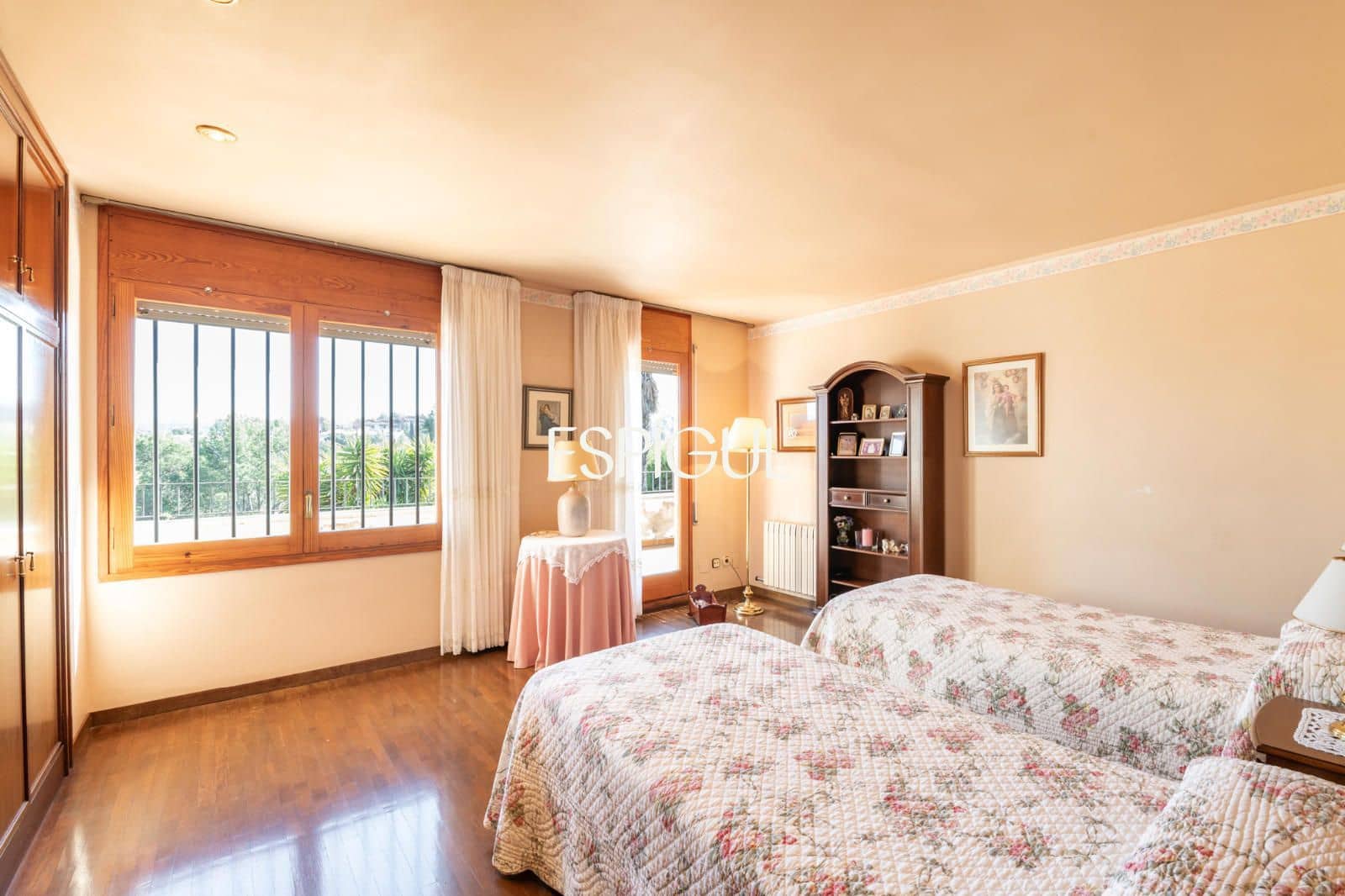 7 sypialnia Willa na sprzedaż w Sant Cugat del Valles z basenem garażem - 1 950 000 € (Ref: 10016135)