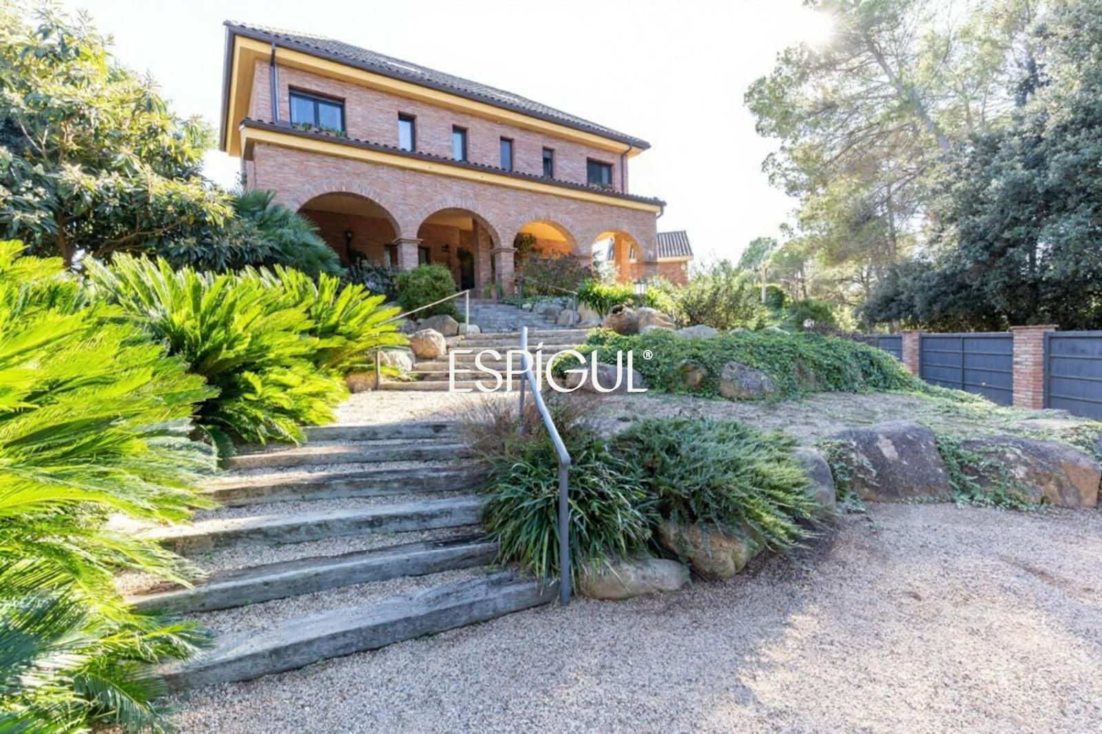 9 bedroom Villa for rent in Valldoreix with pool garage - € 7,000 (Ref: 10016136)