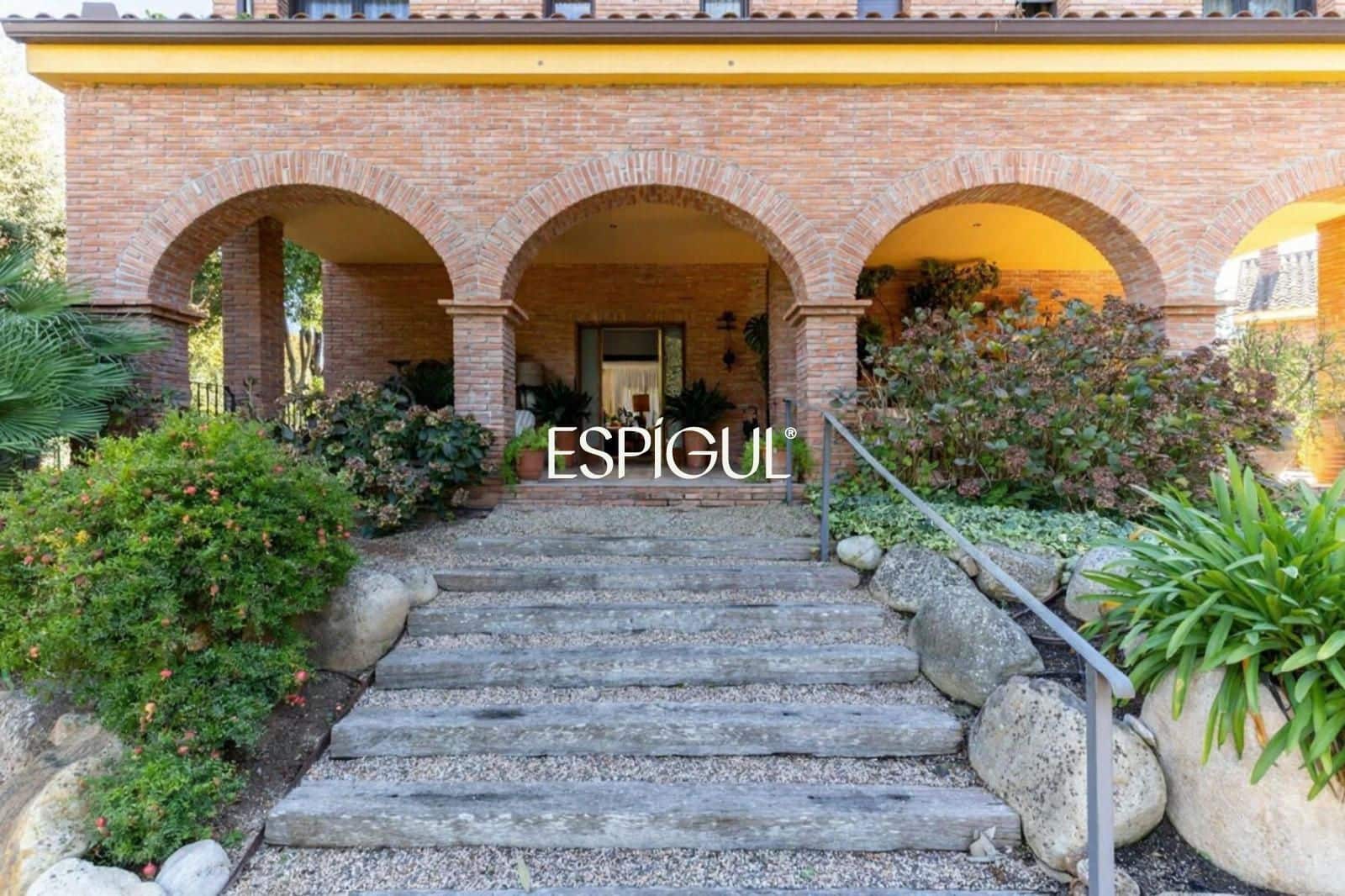 9 bedroom Villa for rent in Valldoreix with pool garage - € 7,000 (Ref: 10016136)