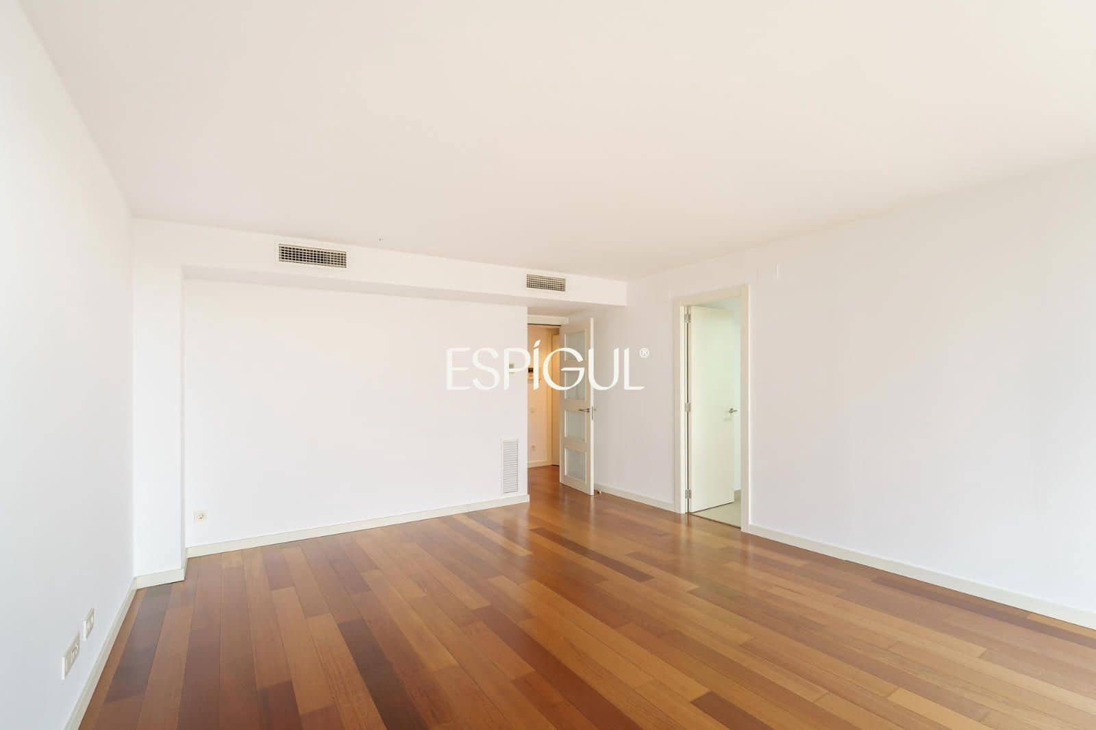 2 soverom Leilighet til salgs i Sant Cugat del Valles med svømmebasseng garasje - € 640 000 (Ref: 10016139)