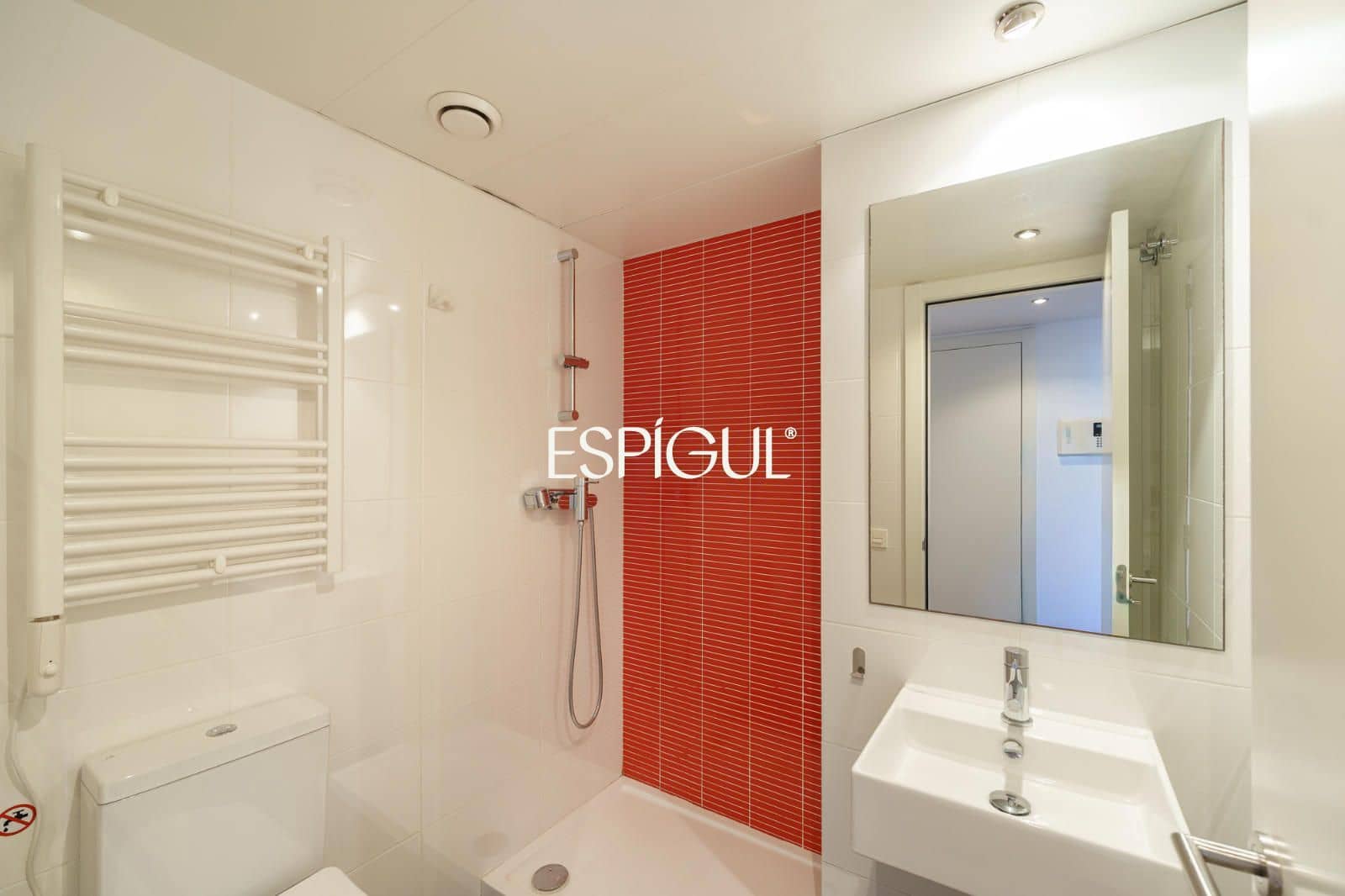 2 soverom Leilighet til salgs i Sant Cugat del Valles med svømmebasseng garasje - € 640 000 (Ref: 10016139)