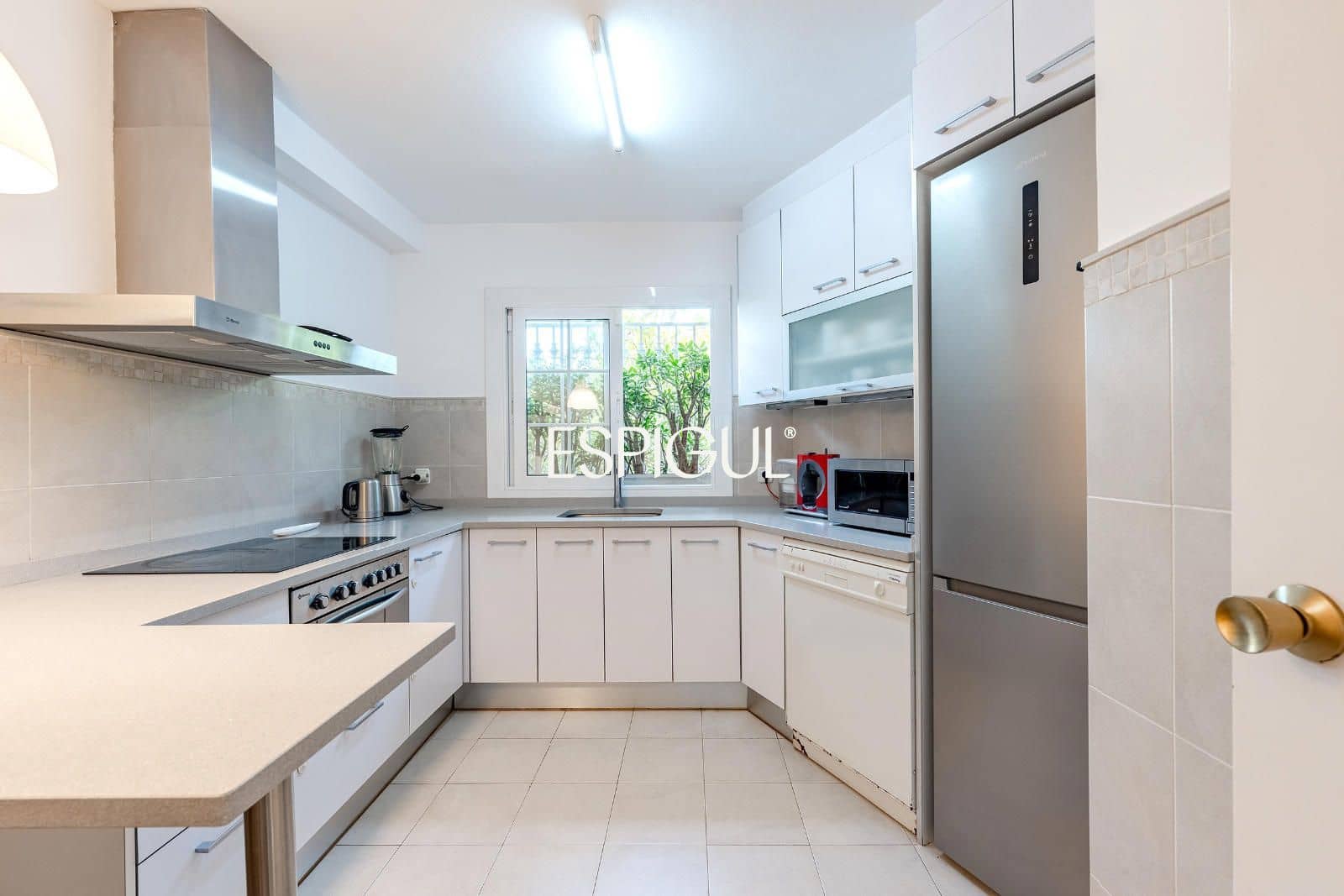 4 bedroom Townhouse for sale in Sant Cugat del Valles with pool garage - € 895,000 (Ref: 10016140)