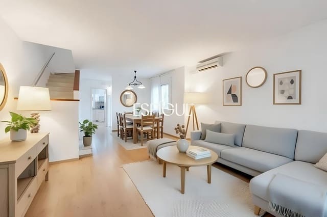 4 sypialnia Dom na sprzedaż w Sant Cugat del Vallès z basenem garażem - 895 000 € (Ref: 10016140)