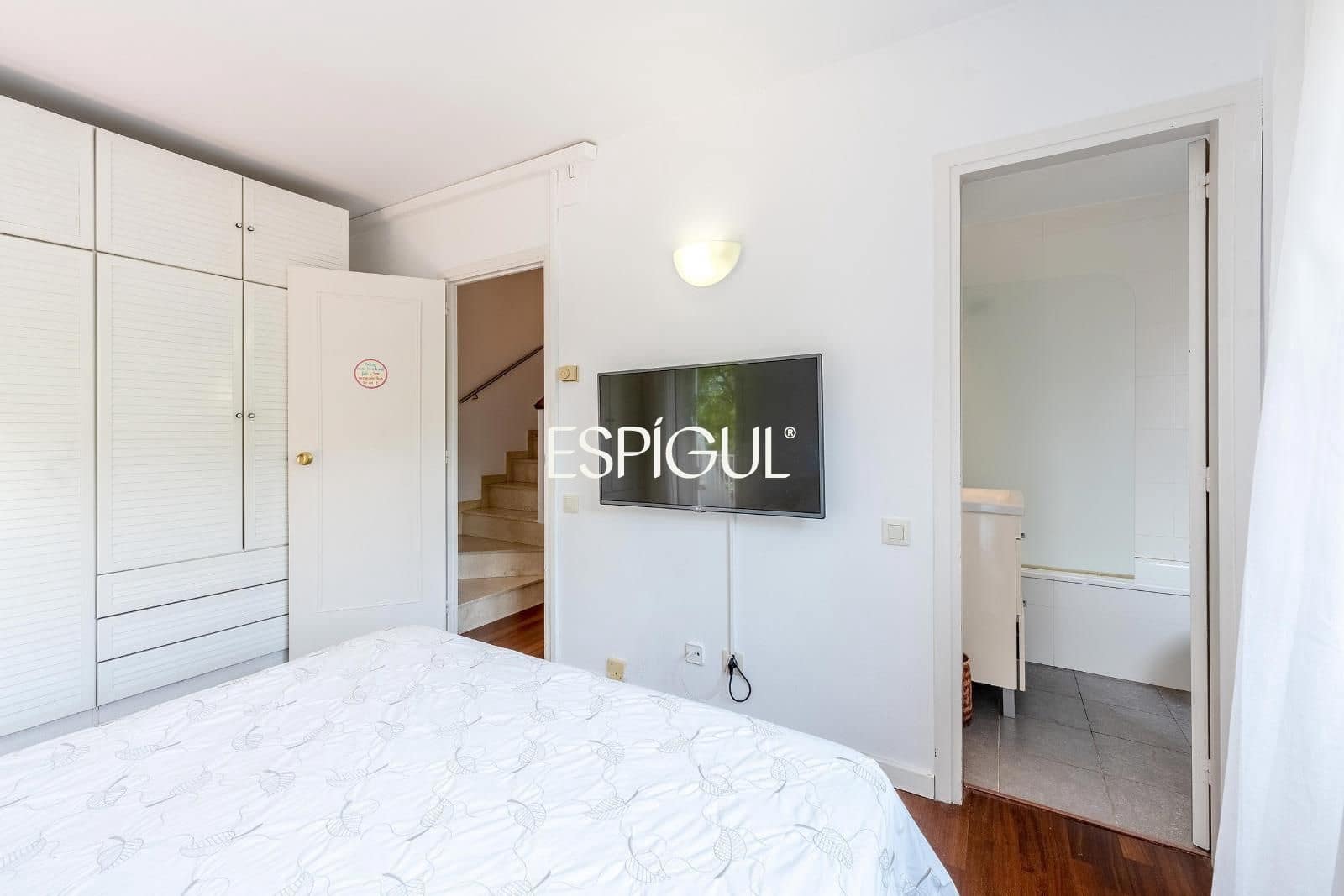 4 bedroom Townhouse for sale in Sant Cugat del Valles with pool garage - € 895,000 (Ref: 10016140)