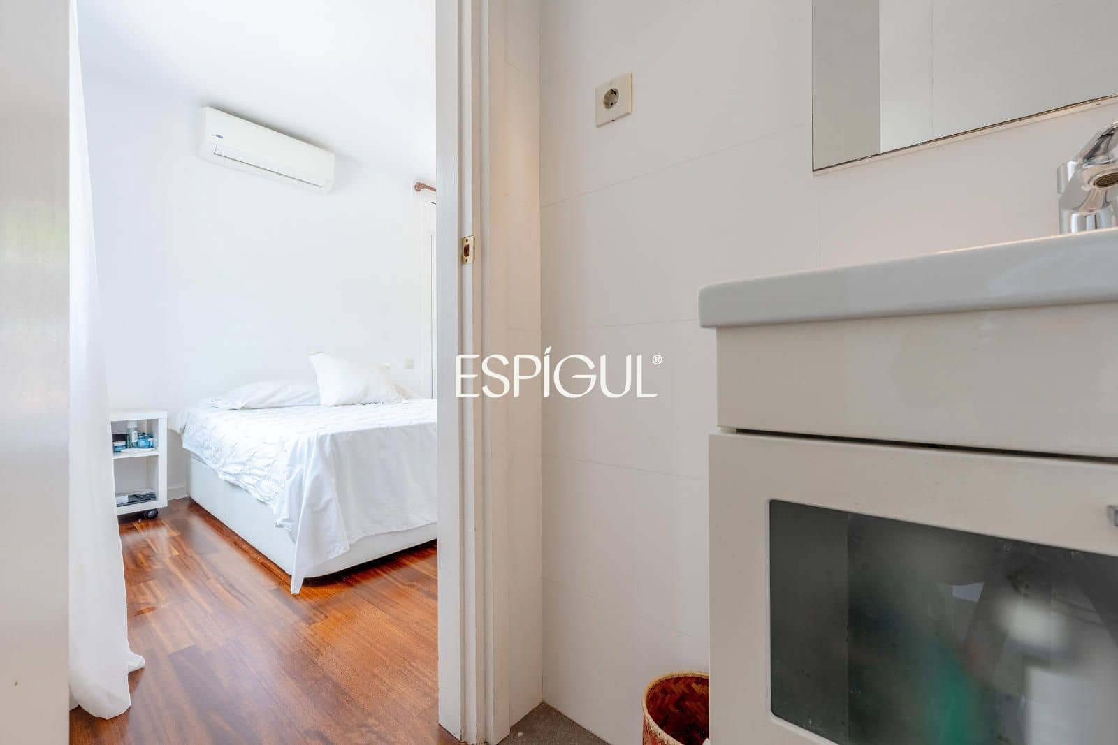 4 bedroom Townhouse for sale in Sant Cugat del Valles with pool garage - € 895,000 (Ref: 10016140)