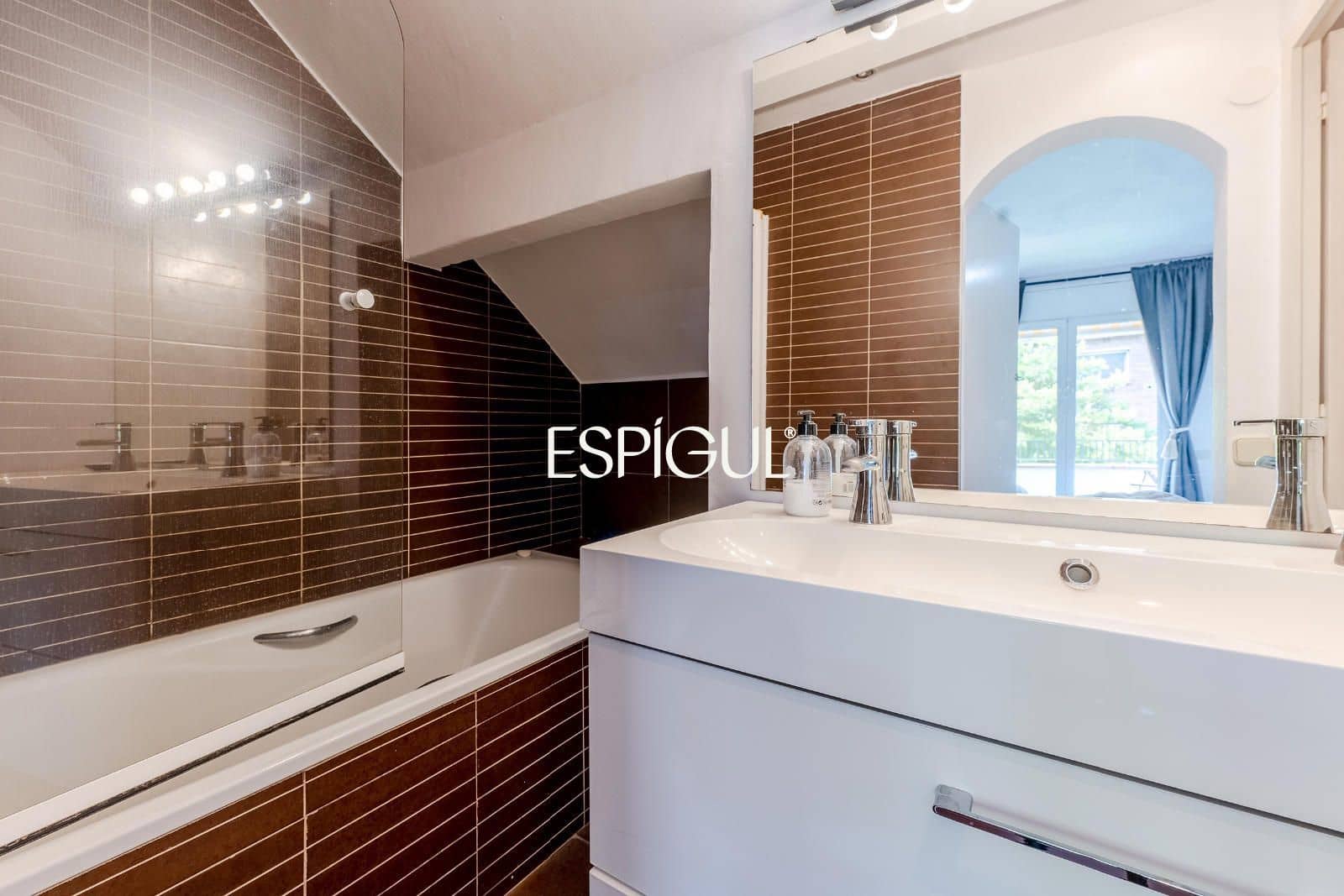 4 bedroom Townhouse for sale in Sant Cugat del Valles with pool garage - € 895,000 (Ref: 10016140)