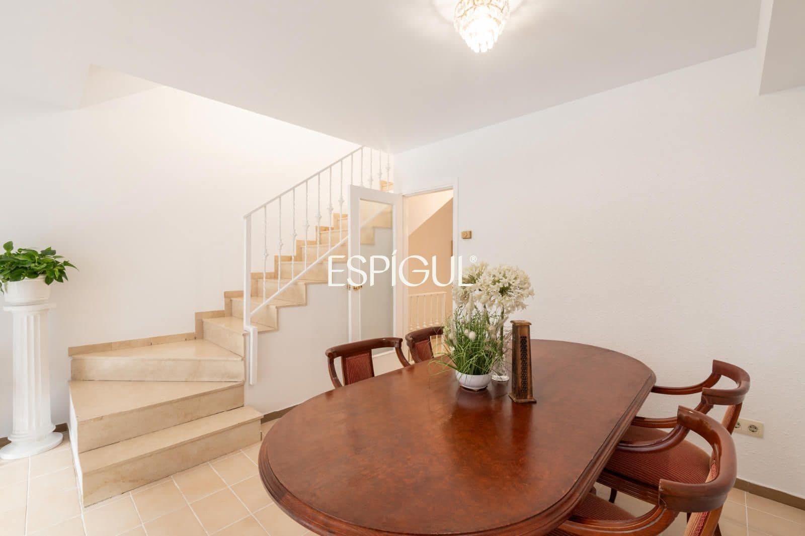 4 bedroom Townhouse for sale in Sant Cugat del Valles with pool garage - € 959,000 (Ref: 10016141)