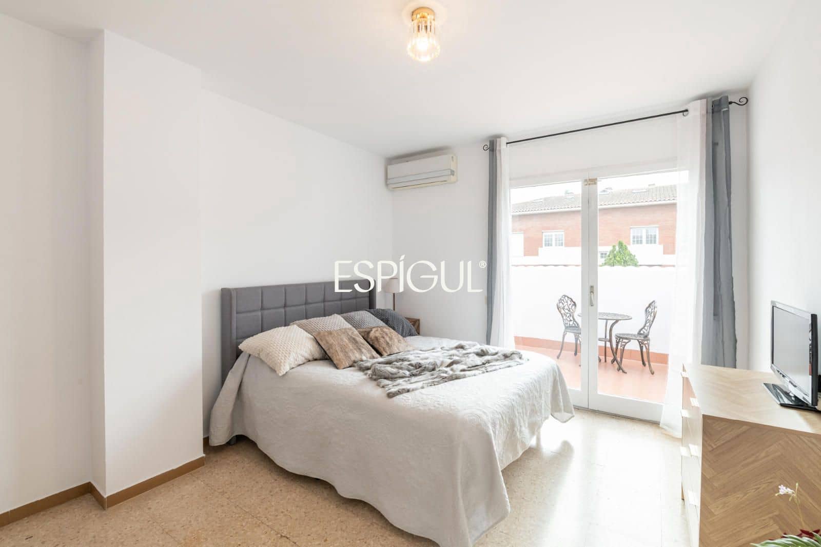 4 bedroom Townhouse for sale in Sant Cugat del Valles with pool garage - € 959,000 (Ref: 10016141)