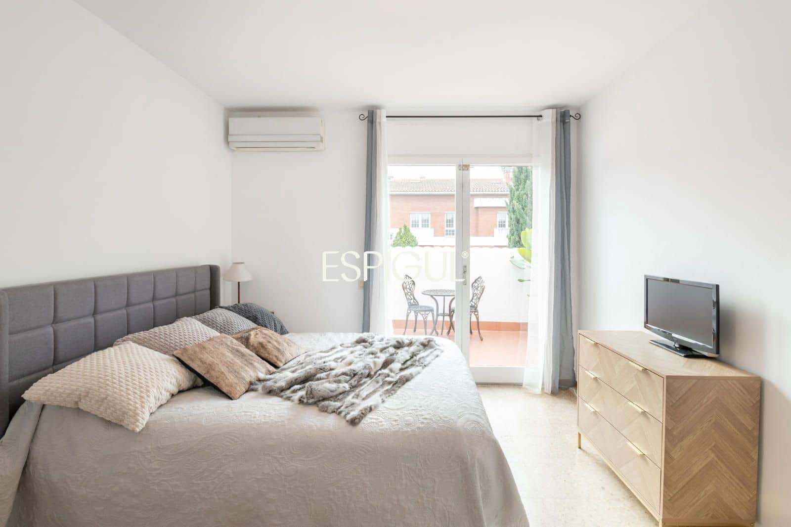 4 bedroom Townhouse for sale in Sant Cugat del Valles with pool garage - € 959,000 (Ref: 10016141)