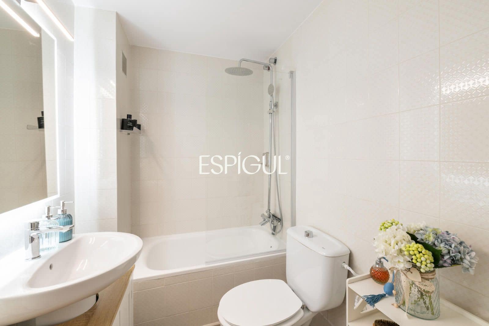 4 bedroom Townhouse for sale in Sant Cugat del Valles with pool garage - € 959,000 (Ref: 10016141)