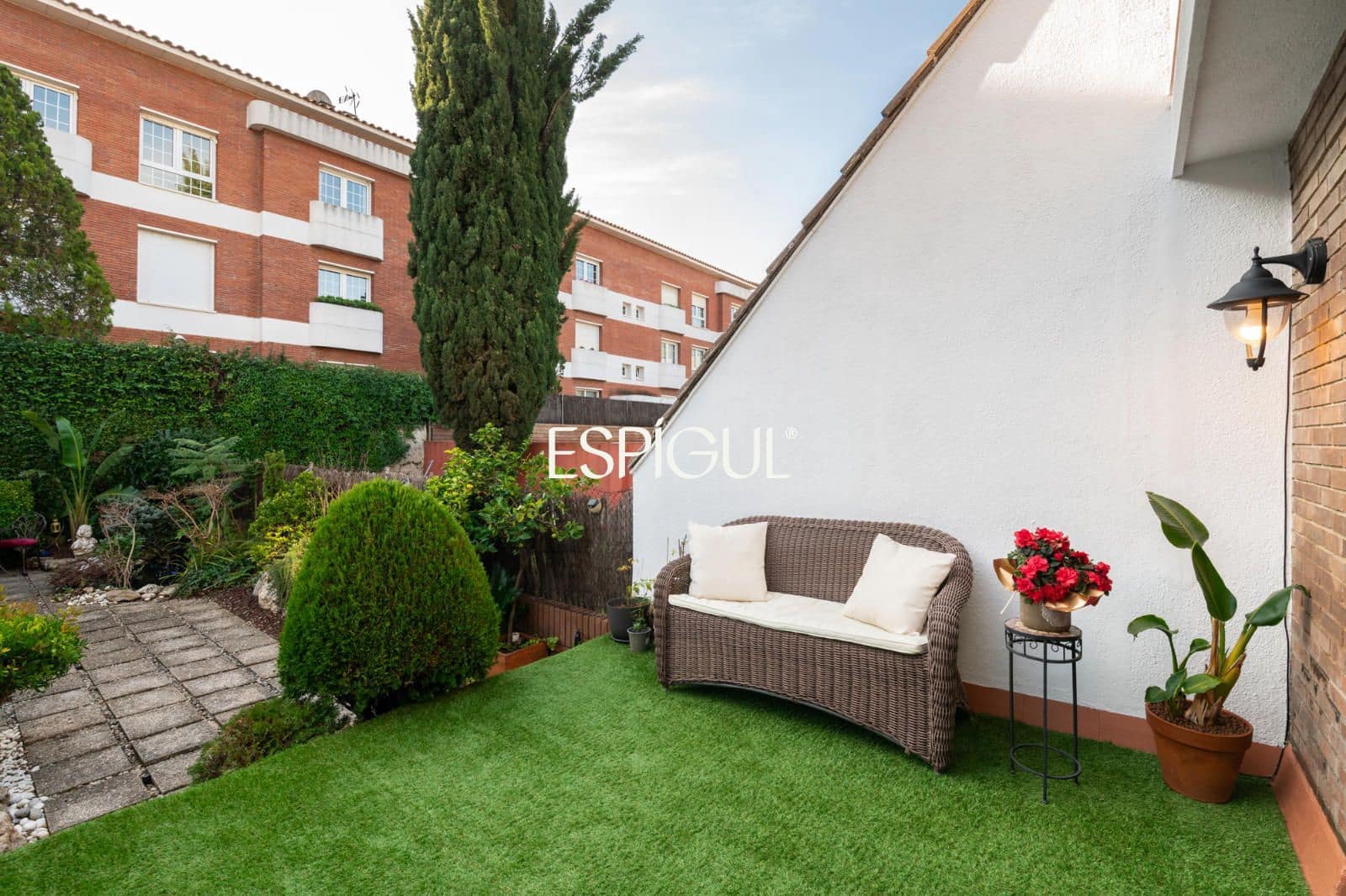 4 bedroom Townhouse for sale in Sant Cugat del Valles with pool garage - € 959,000 (Ref: 10016141)