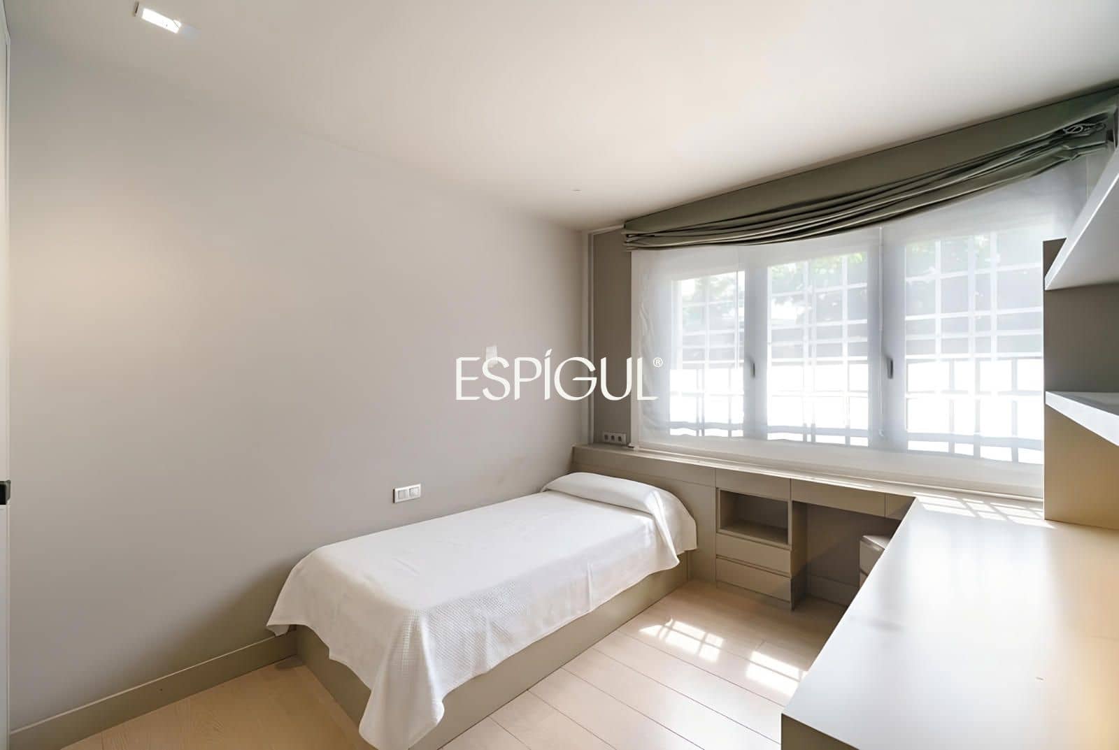 3 sypialnia Mieszkanie na sprzedaż w Sant Cugat del Valles z basenem garażem - 899 000 € (Ref: 10016142)