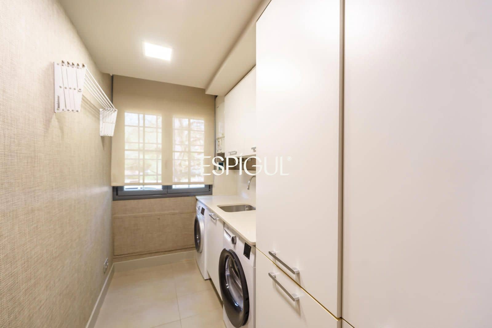 3 sypialnia Mieszkanie na sprzedaż w Sant Cugat del Valles z basenem garażem - 899 000 € (Ref: 10016142)