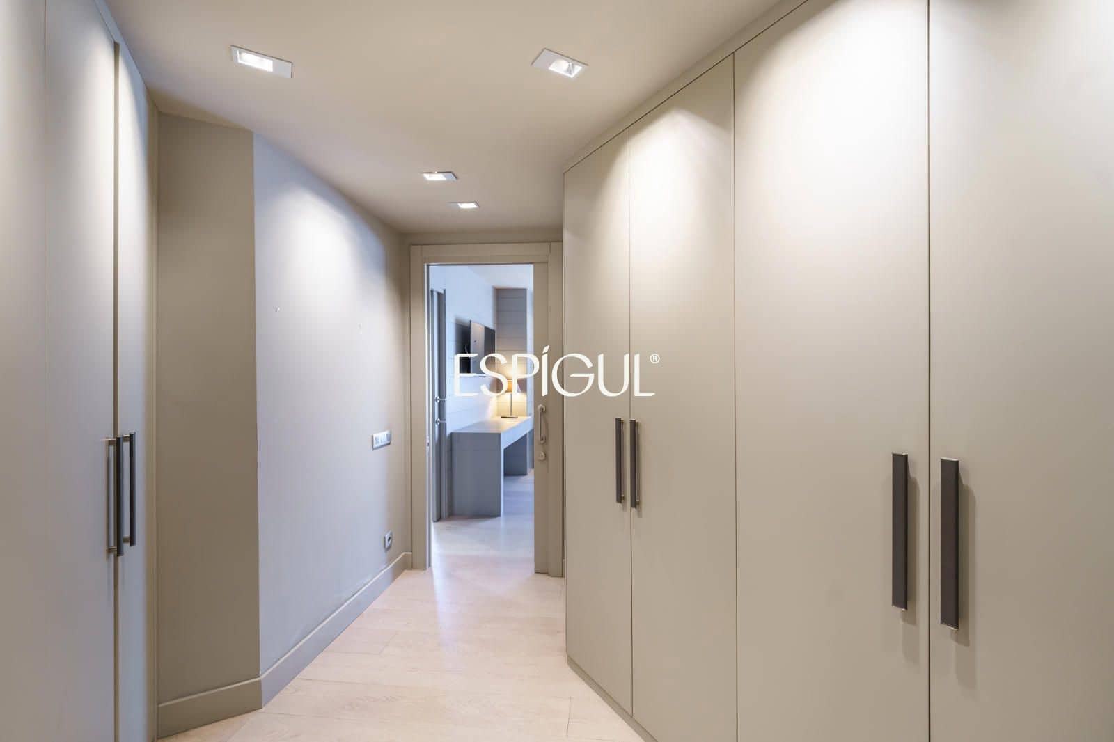 3 sypialnia Mieszkanie na sprzedaż w Sant Cugat del Valles z basenem garażem - 899 000 € (Ref: 10016142)