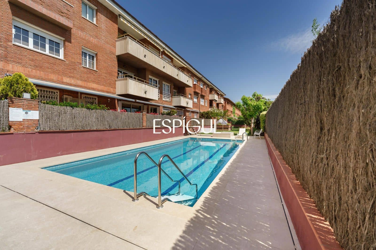 3 sypialnia Mieszkanie na sprzedaż w Sant Cugat del Valles z basenem garażem - 899 000 € (Ref: 10016142)