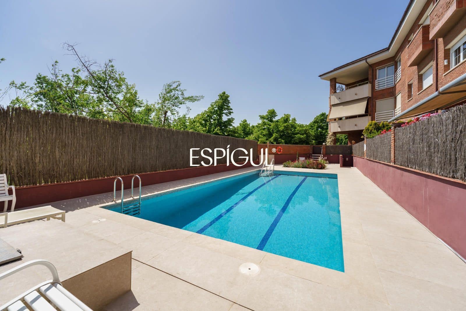 3 sypialnia Mieszkanie na sprzedaż w Sant Cugat del Valles z basenem garażem - 899 000 € (Ref: 10016142)