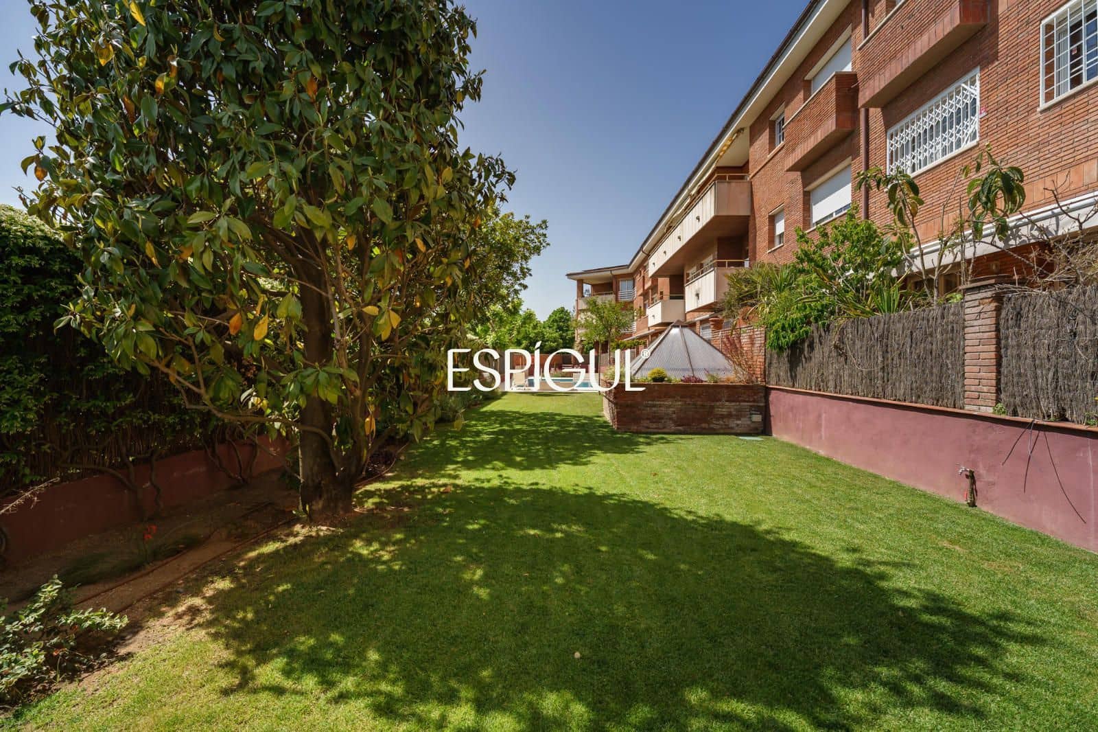 3 sypialnia Mieszkanie na sprzedaż w Sant Cugat del Valles z basenem garażem - 899 000 € (Ref: 10016142)