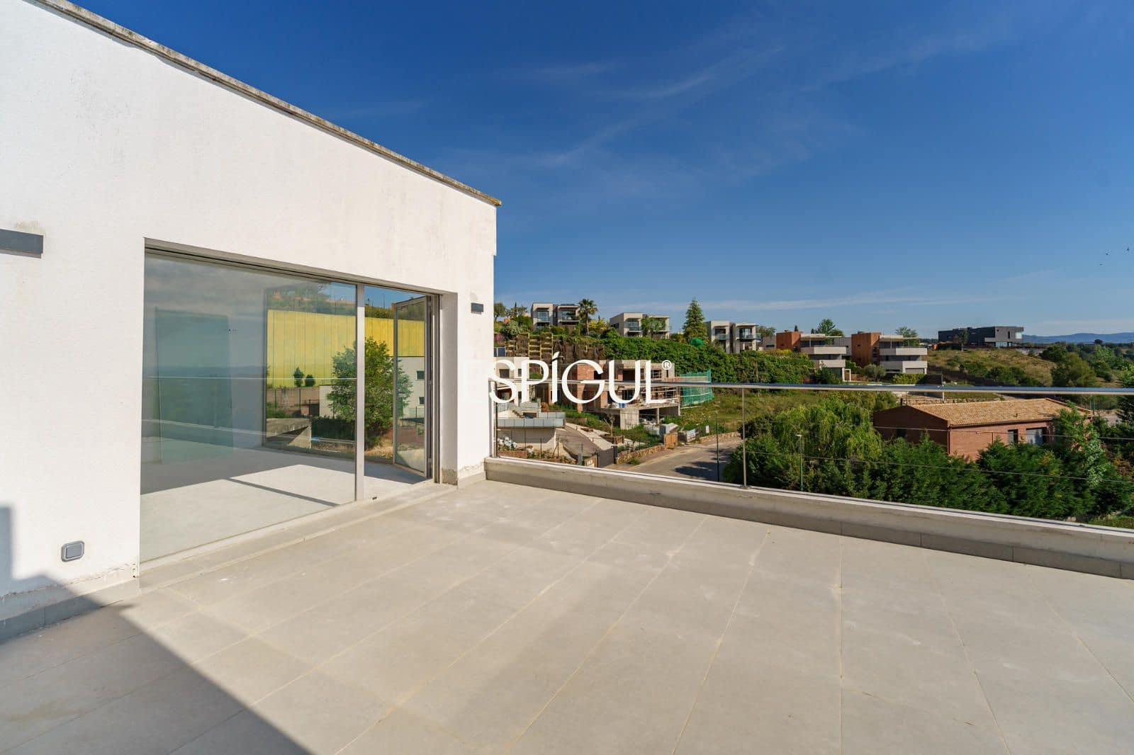 4 bedroom Villa for sale in Sant Esteve Sesrovires with pool garage - € 795,000 (Ref: 10016143)