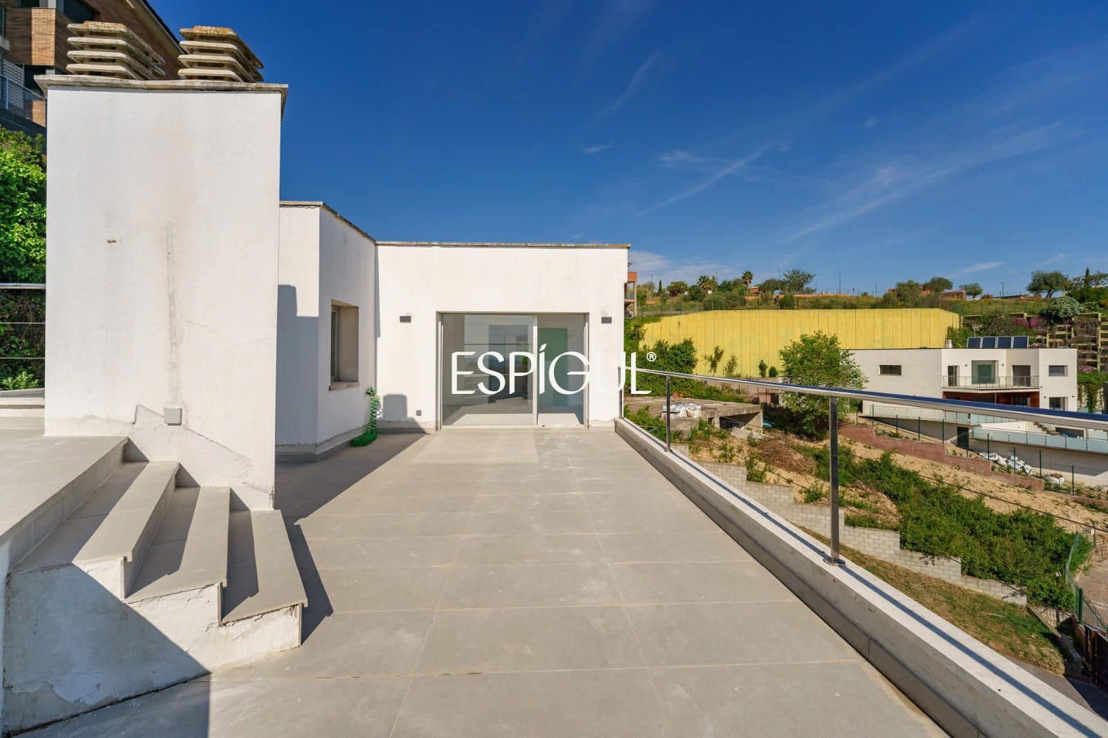 4 bedroom Villa for sale in Sant Esteve Sesrovires with pool garage - € 795,000 (Ref: 10016143)