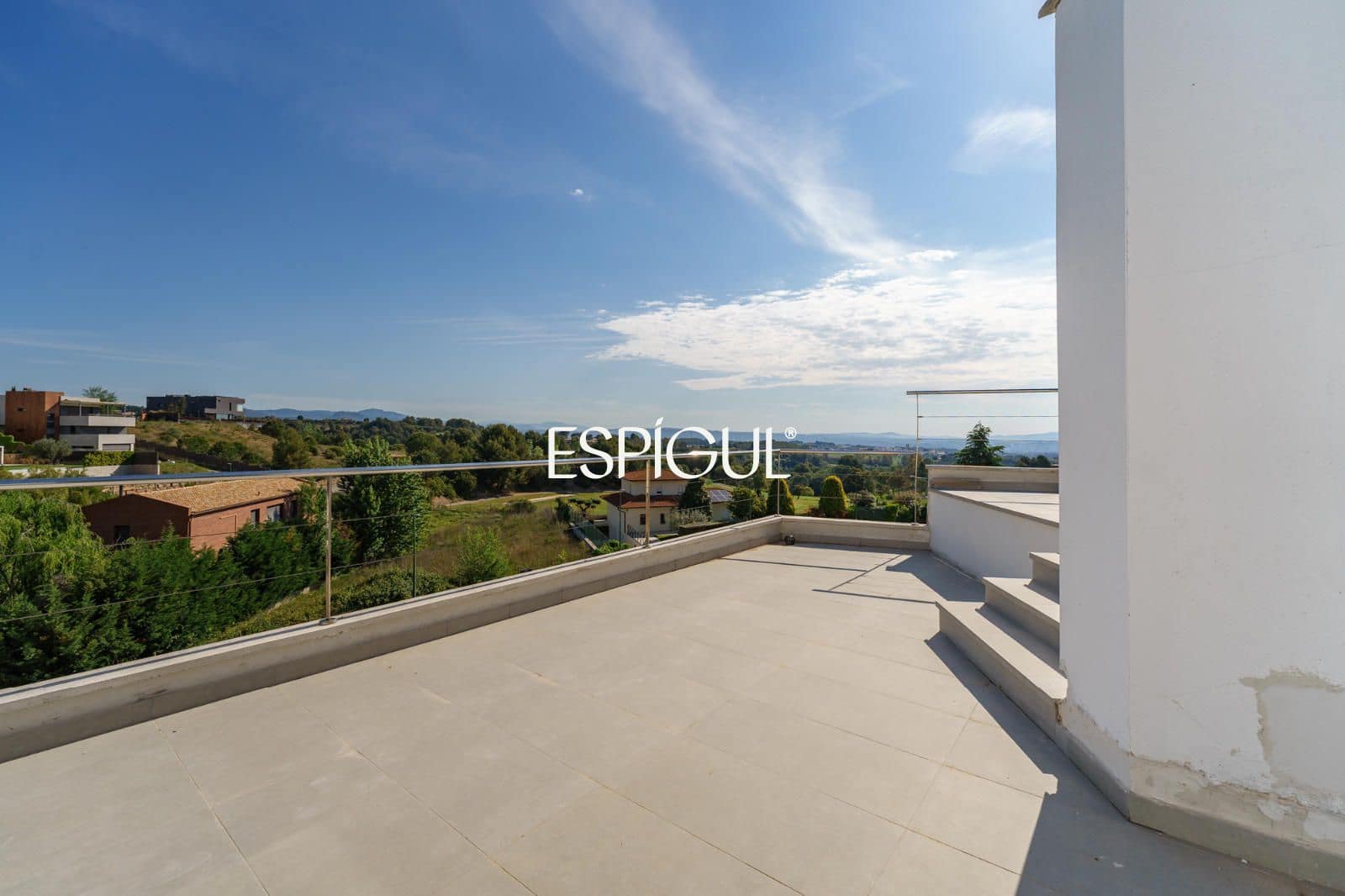 4 bedroom Villa for sale in Sant Esteve Sesrovires with pool garage - € 795,000 (Ref: 10016143)