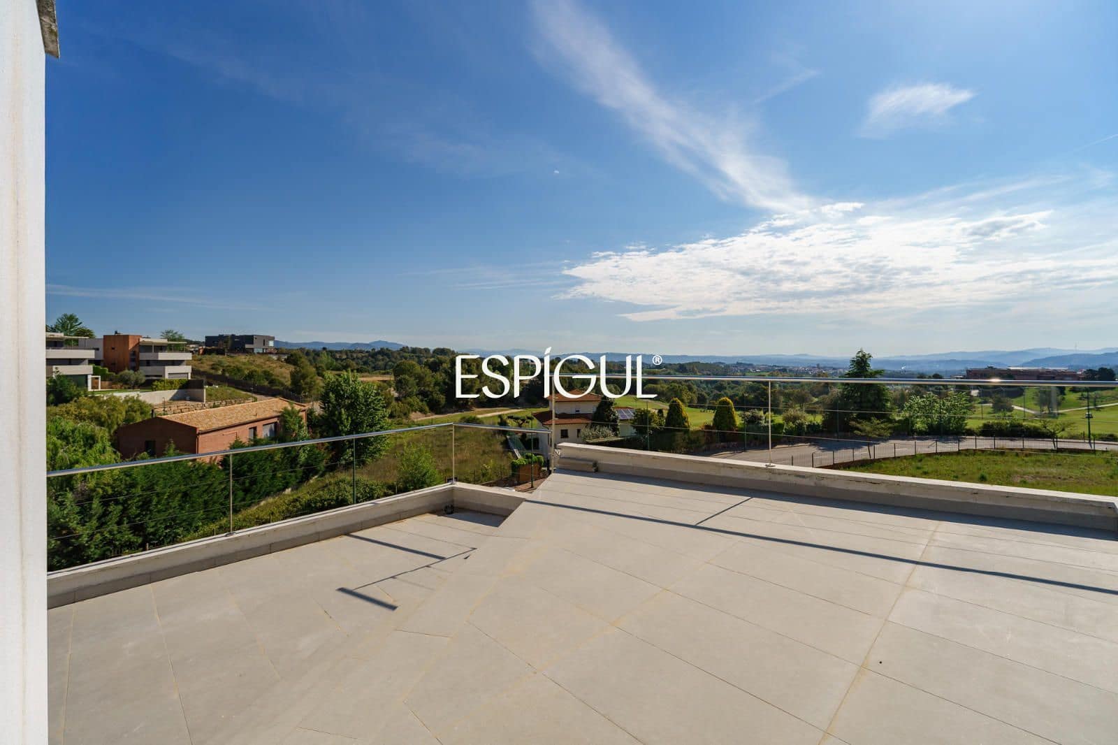 4 bedroom Villa for sale in Sant Esteve Sesrovires with pool garage - € 795,000 (Ref: 10016143)