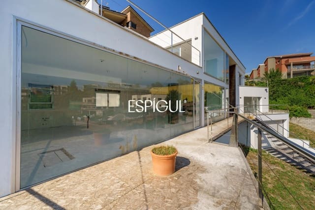 4 camera da letto Villa in vendita in Sant Esteve Sesrovires con piscina garage - 795.000 € (Rif: 10016143)