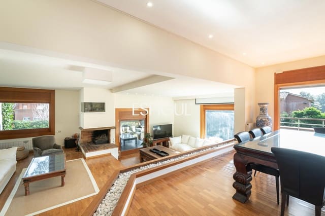 Chalet de 6 habitaciones en Sant Cugat del Vallès en venta con piscina - 2.200.000 € (Ref: 10016144)