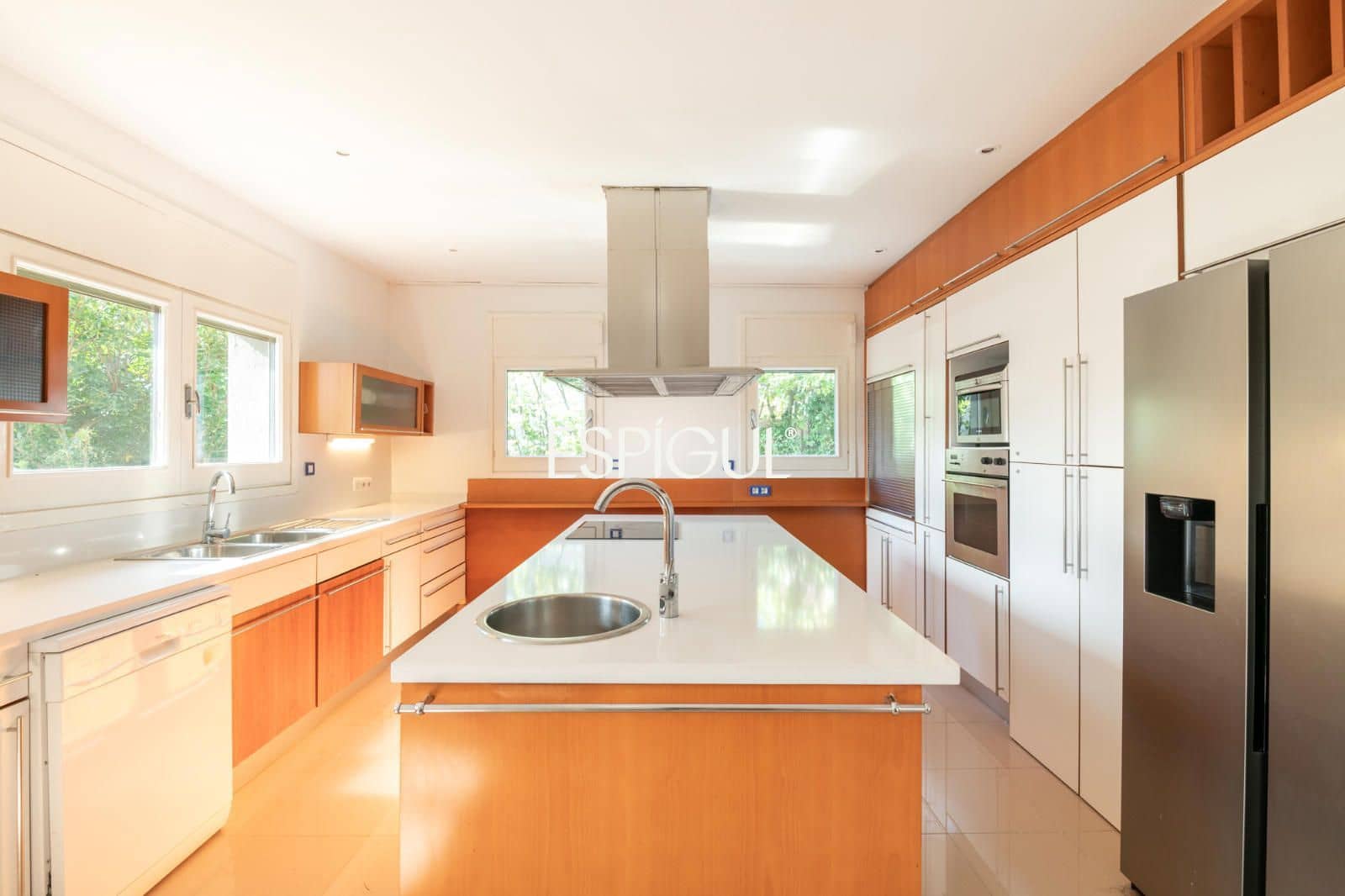 6 Zimmer Villa zu verkaufen in Sant Cugat del Valles mit Pool - 2.200.000 € (Ref: 10016144)