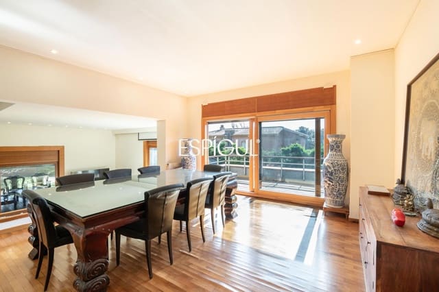 Chalet de 6 habitaciones en Sant Cugat del Vallès en venta con piscina - 2.200.000 € (Ref: 10016144)