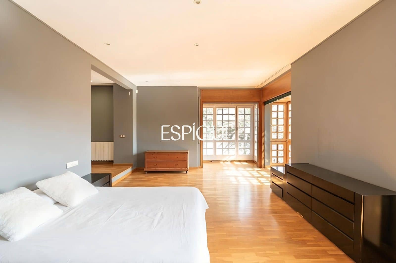 6 Zimmer Villa zu verkaufen in Sant Cugat del Valles mit Pool - 2.200.000 € (Ref: 10016144)
