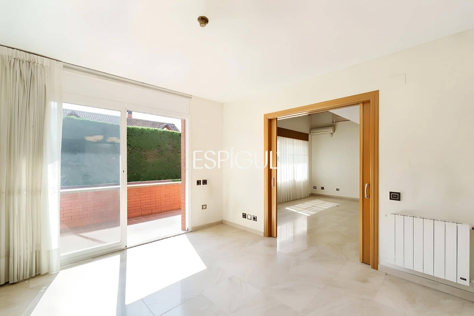 Chalet de 5 habitaciones en Sant Cugat del Vallès en venta con piscina garaje - 1.245.000 € (Ref: 10016145)