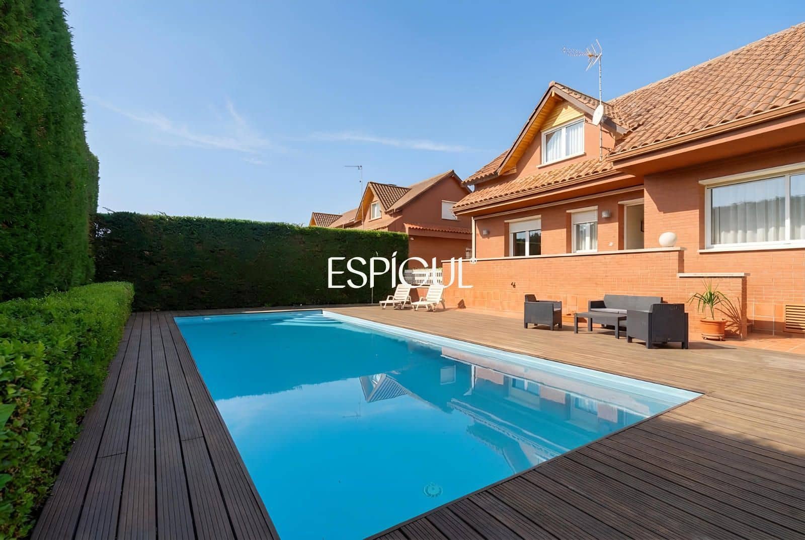 Chalet de 5 habitaciones en Sant Cugat del Vallès en venta con piscina garaje - 1.245.000 € (Ref: 10016145)