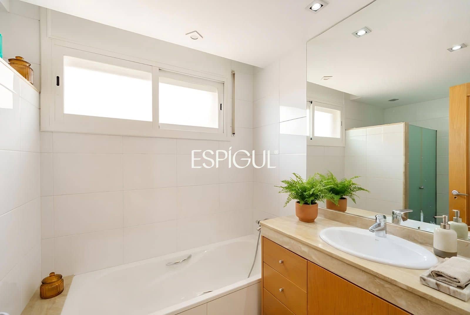 Chalet de 5 habitaciones en Sant Cugat del Vallès en venta con piscina garaje - 1.245.000 € (Ref: 10016145)