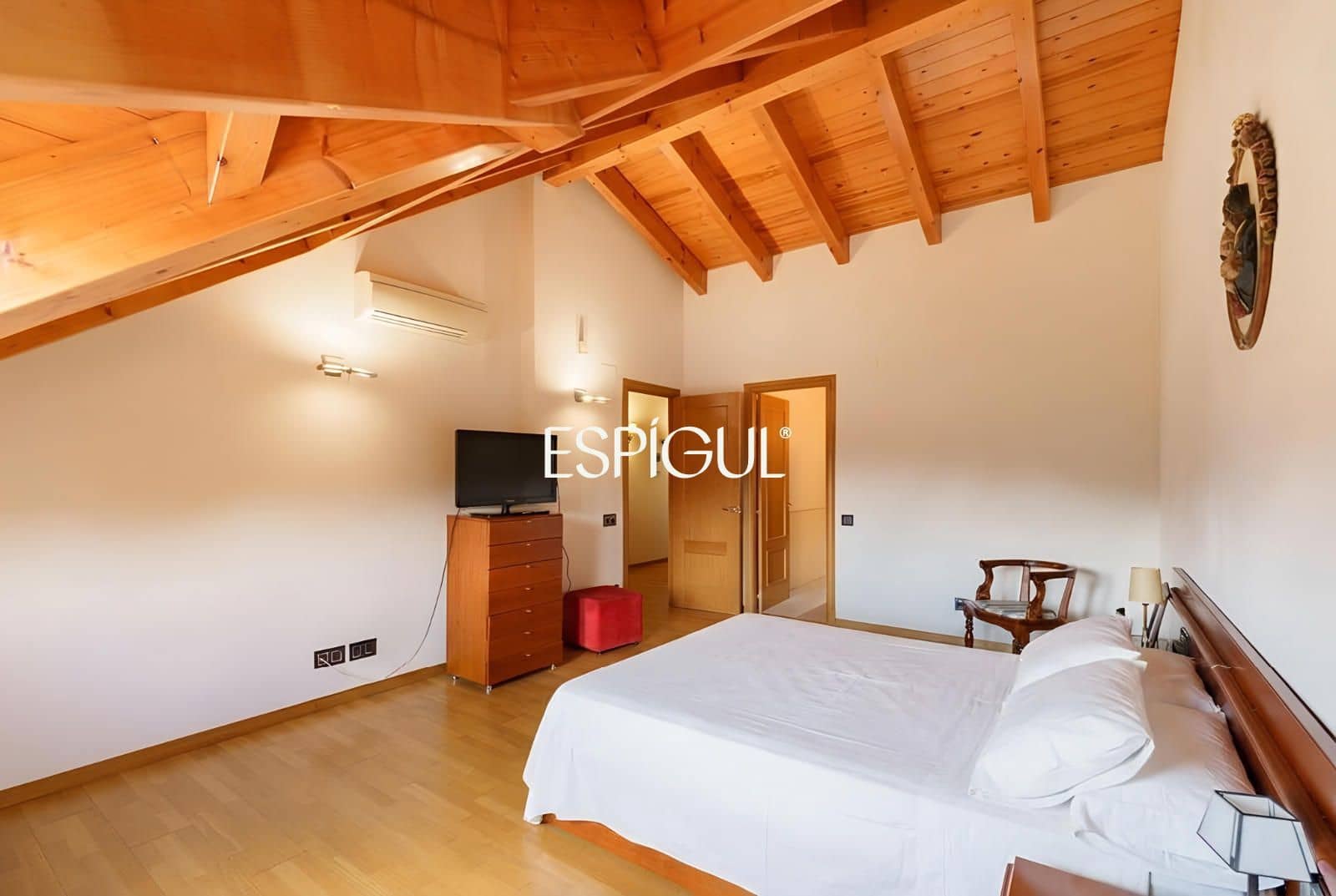 Chalet de 5 habitaciones en Sant Cugat del Vallès en venta con piscina garaje - 1.245.000 € (Ref: 10016145)
