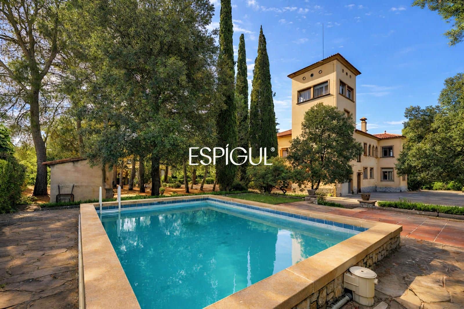 12 Zimmer Villa zu verkaufen in Terrassa mit Pool Garage - 1.850.000 € (Ref: 10016146)