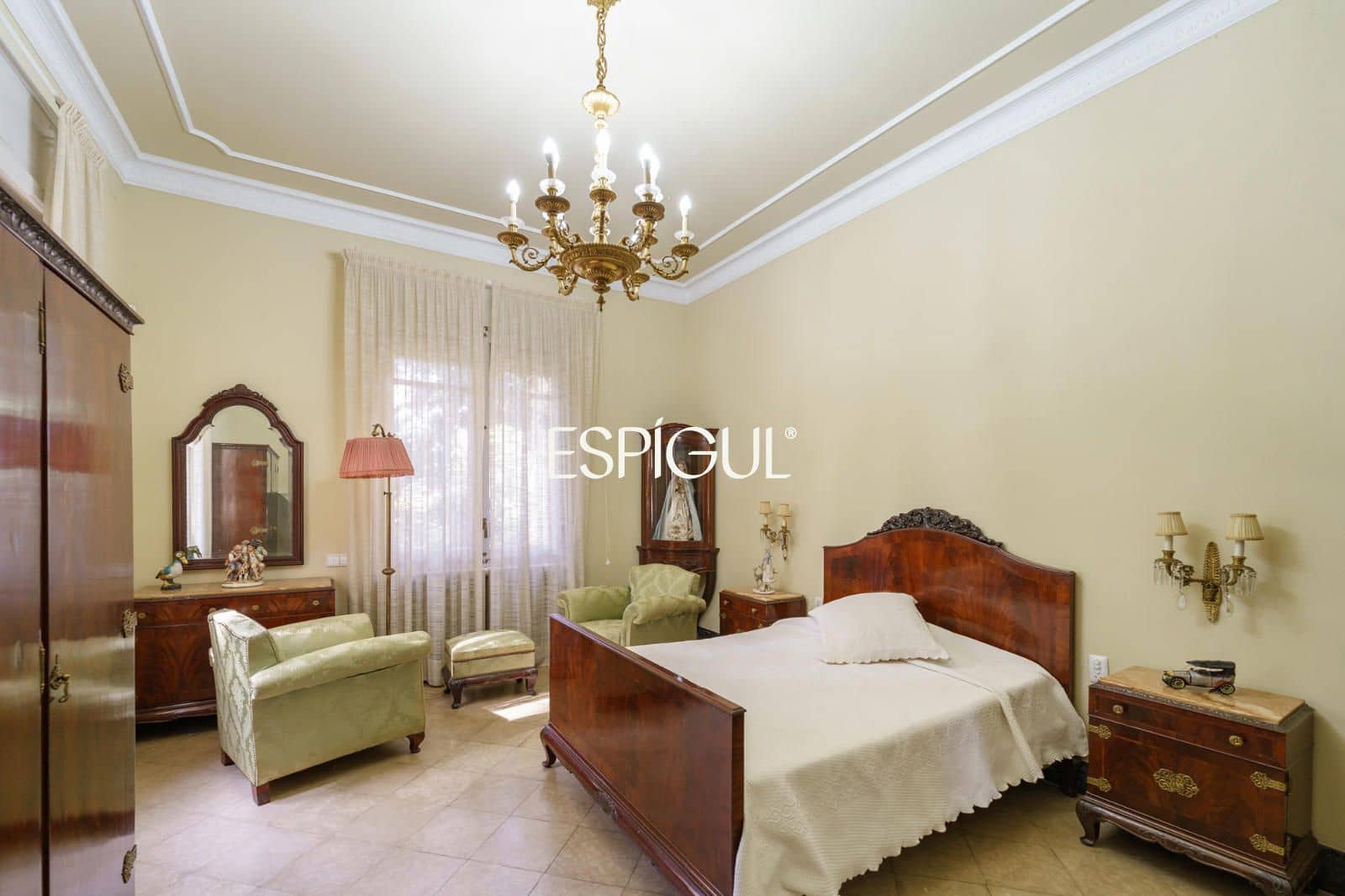 12 Zimmer Villa zu verkaufen in Terrassa mit Pool Garage - 1.850.000 € (Ref: 10016146)
