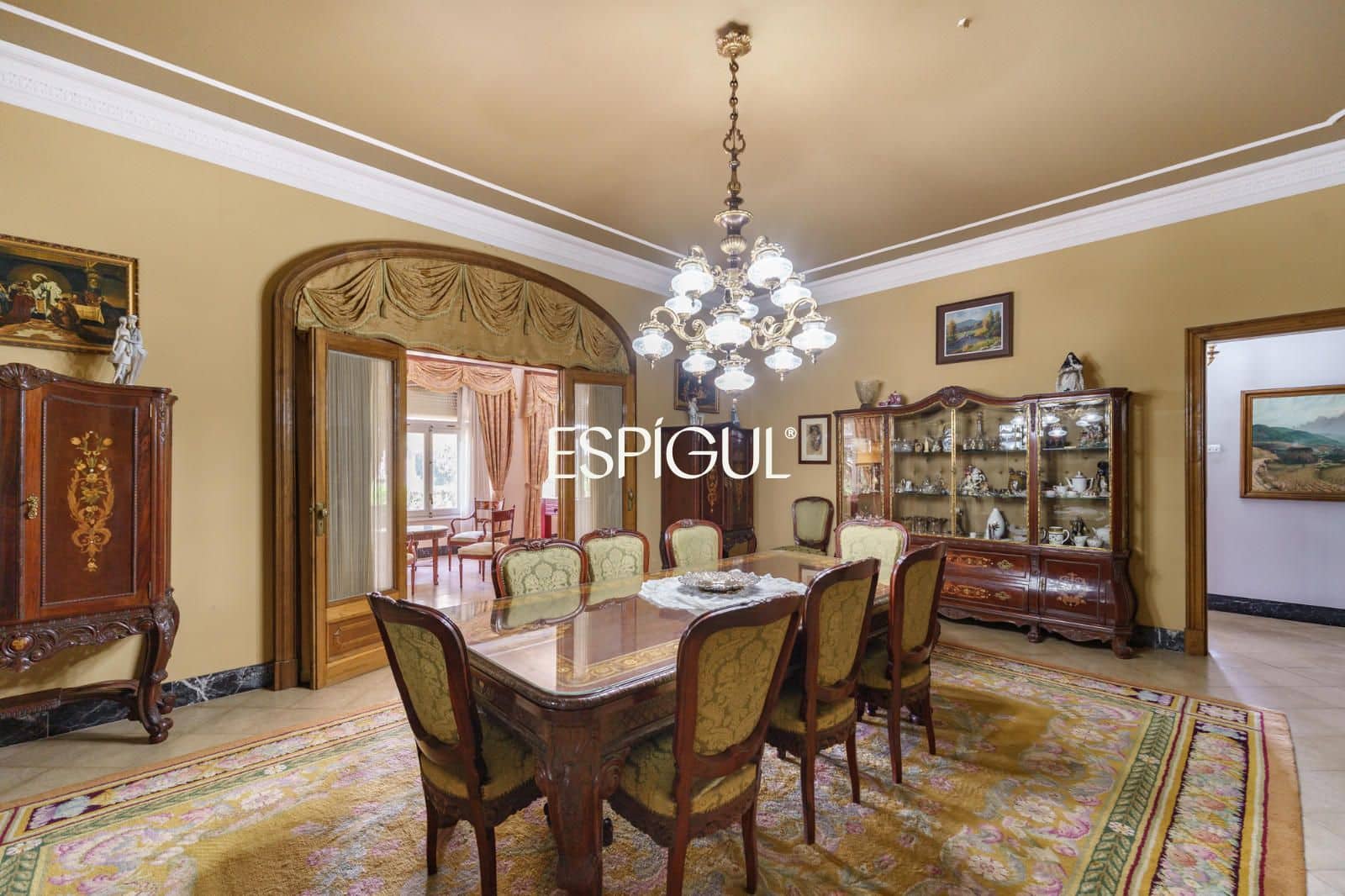 12 Zimmer Villa zu verkaufen in Terrassa mit Pool Garage - 1.850.000 € (Ref: 10016146)