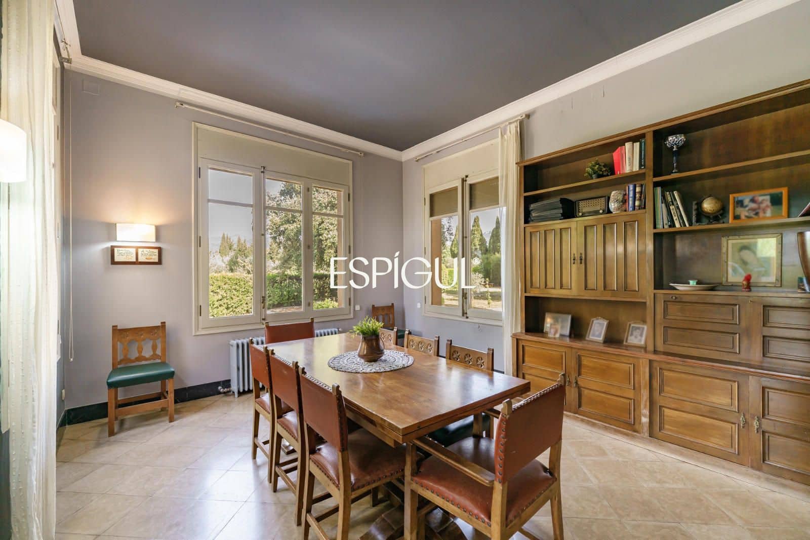 12 Zimmer Villa zu verkaufen in Terrassa mit Pool Garage - 1.850.000 € (Ref: 10016146)