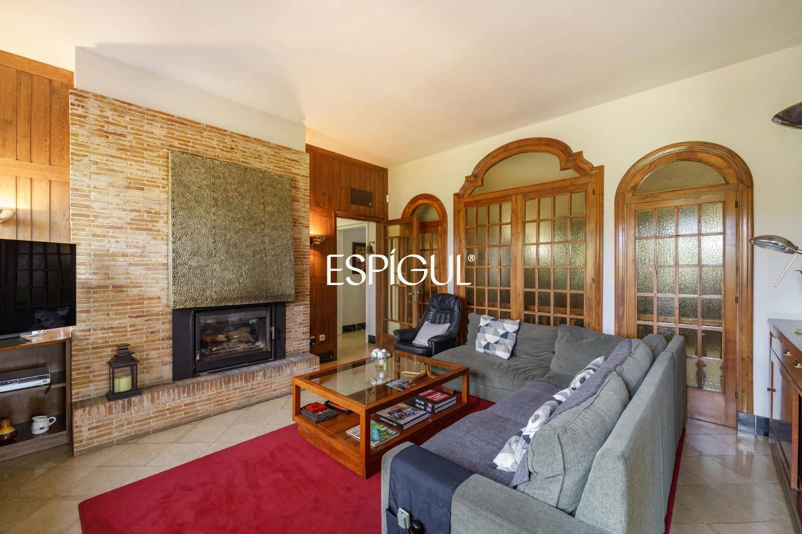 12 Zimmer Villa zu verkaufen in Terrassa mit Pool Garage - 1.850.000 € (Ref: 10016146)