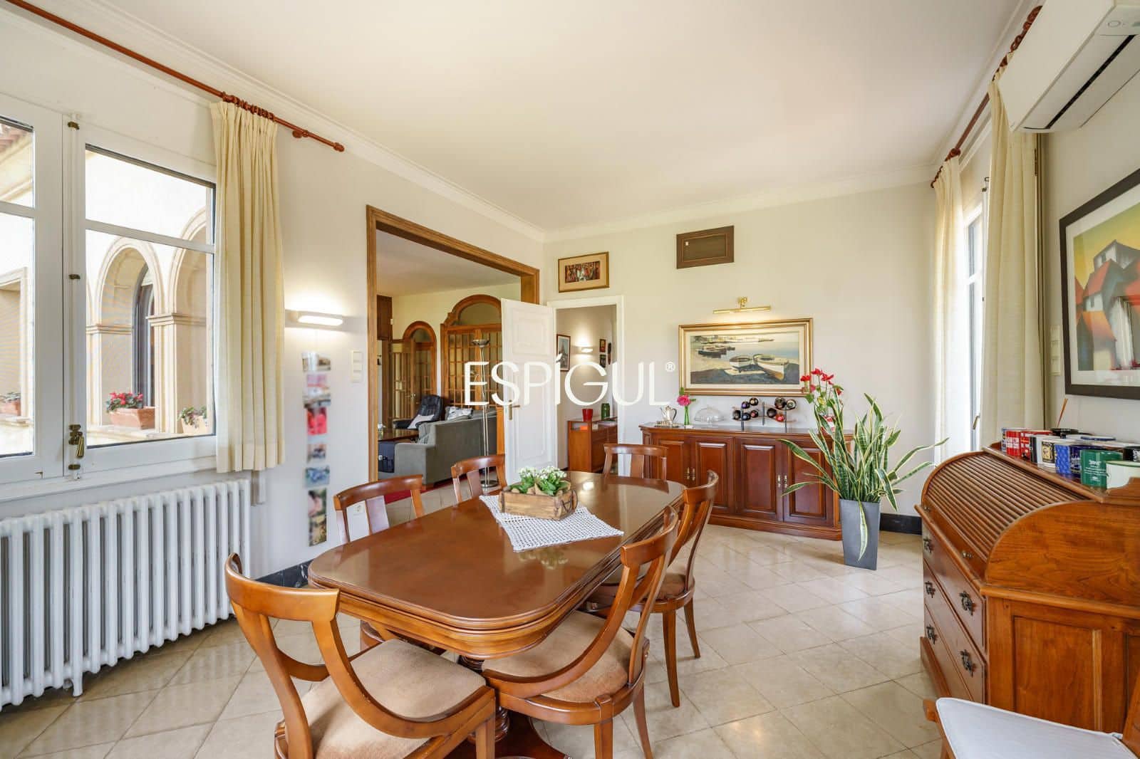 12 Zimmer Villa zu verkaufen in Terrassa mit Pool Garage - 1.850.000 € (Ref: 10016146)