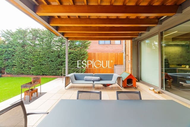 6 bedroom Villa for sale in Sant Cugat del Vallès with pool garage - € 2,899,000 (Ref: 10016147)