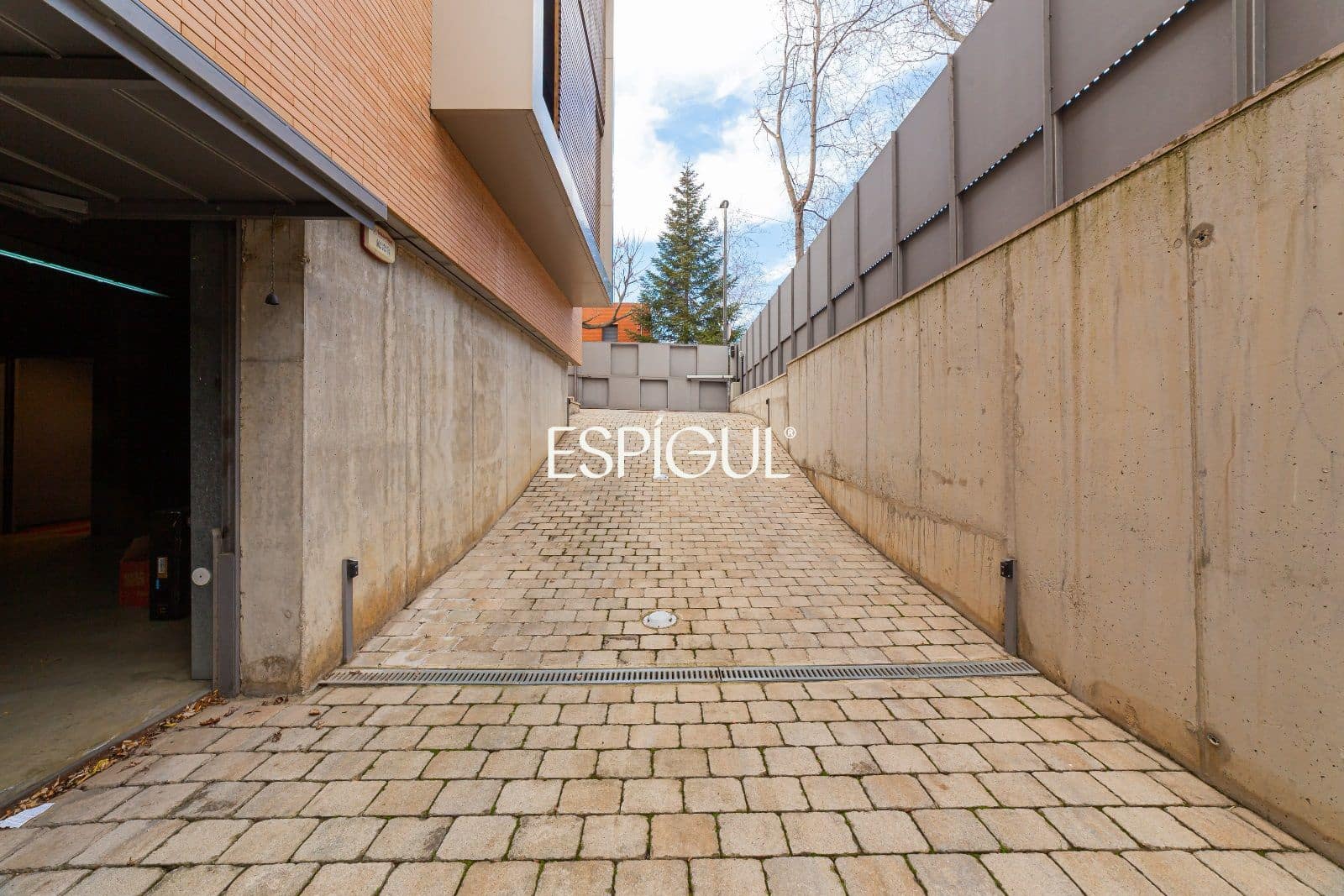 6 bedroom Villa for sale in Sant Cugat del Valles with pool garage - € 2,899,000 (Ref: 10016147)
